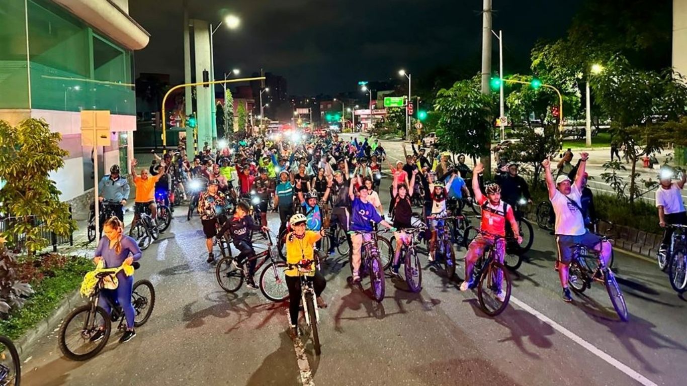 Envigado realizará su primer ciclopaseo nocturno del año