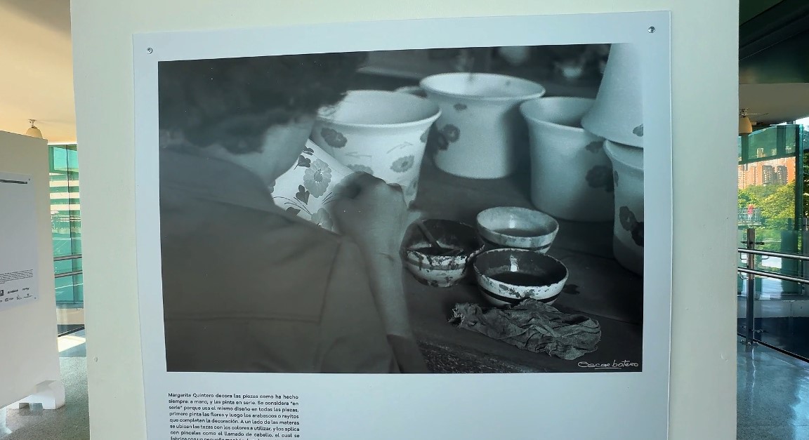 La historia de la cerámica de El Carmen de Viboral llega a Medellín con una exposición fotográfica