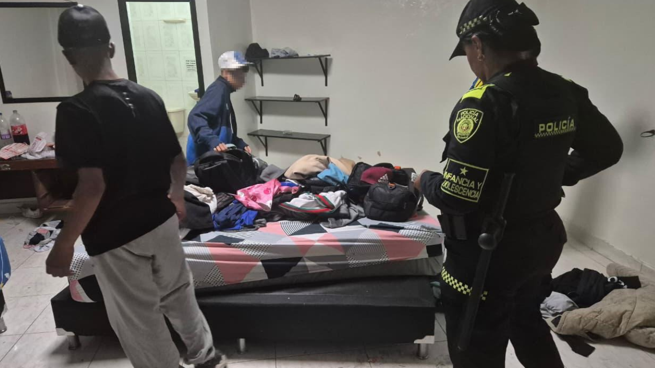 Tres menores desaparecidos en Bogotá fueron encontrados en Medellín junto a adultos; estarían consumiendo drogas