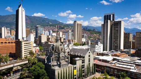 Medellín, entre las 10 ciudades más lindas del mundo, según revista internacional Medellín, entre las 10 ciudades más lindas del mundo, según revista internacional
