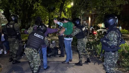 Más de 430 megaoperativos dejaron 7.000 capturas y el desmonte de 4.000 cambuches en Medellín