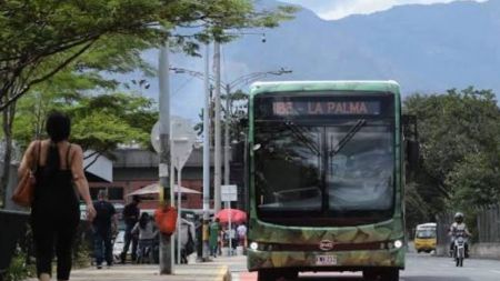 Línea O de buses del Metro de Medellín restablece su servicio comercial