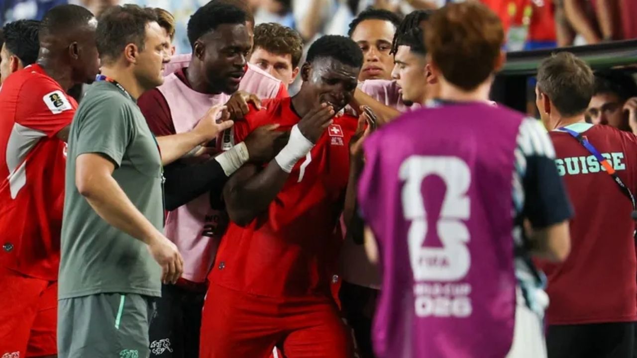 IFAB rectifica: Embolo fue expulsado por error en protocolo VAR en los cuartos de final entre Argentina y Suiza