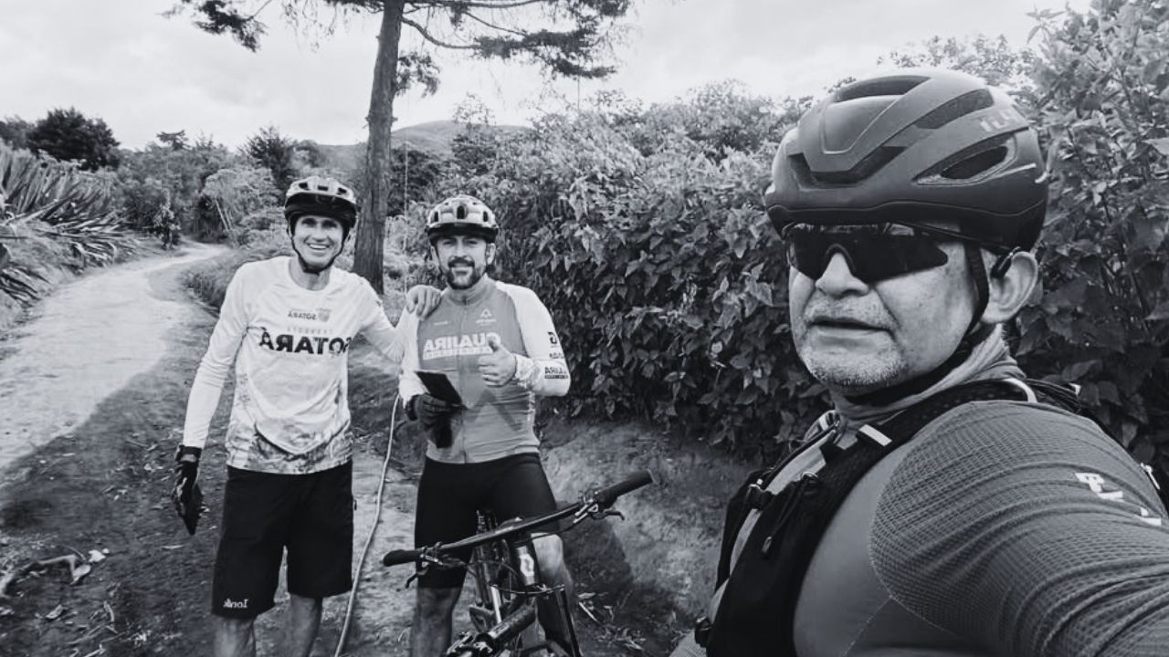Identifican a Libardo, Harold y Rodrigo, los tres exmilitares que habrían sido asesinados durante un recorrido en bicicleta
