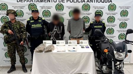 Capturan a dos hombres con más de 1.700 gramos de estupefacientes en zona rural de Entrerríos Capturan a dos hombres con más de 1.700 gramos de estupefacientes en zona rural de Entrerríos