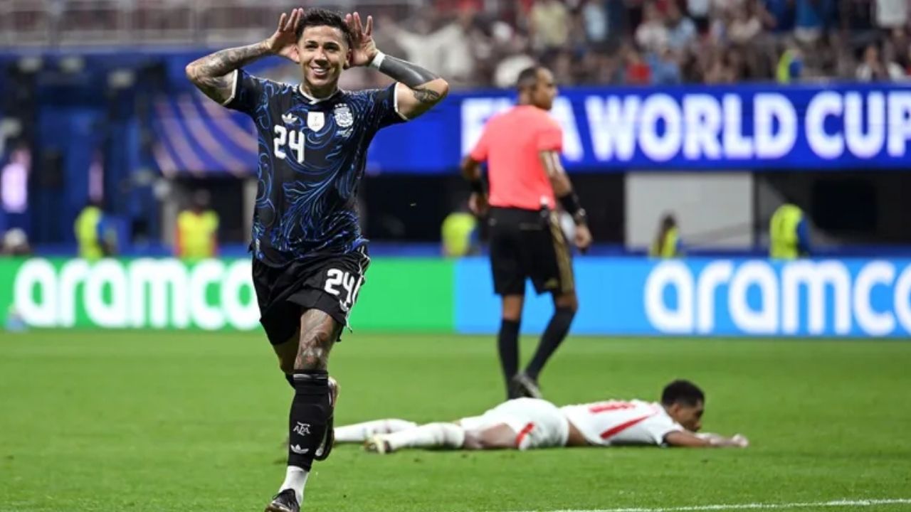 Argentina es, nuevamente, finalista de la Copa Mundial de la FIFA; venció 2-1 a Inglaterra