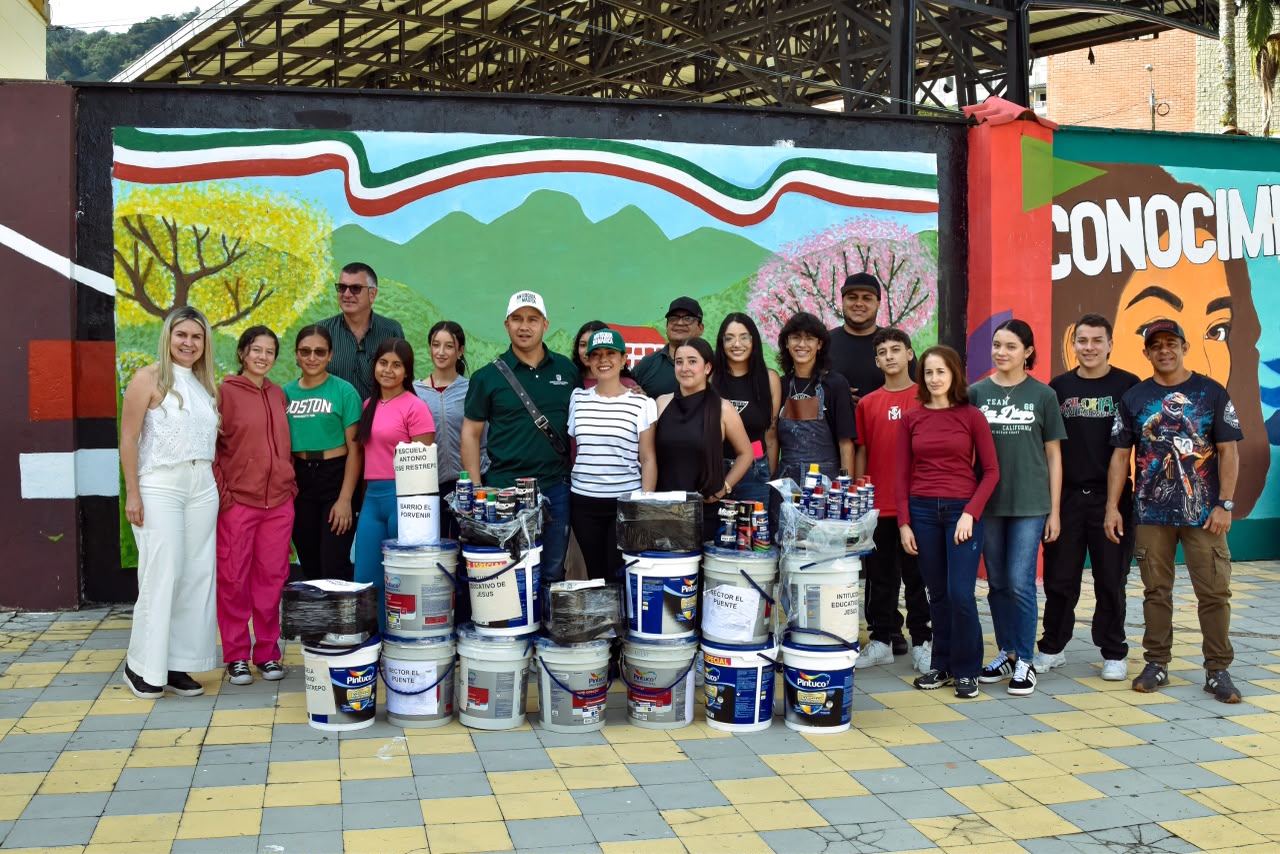 Muralismo Mágico transforma tres municipios de Antioquia con nuevas rutas turísticas llenas de arte