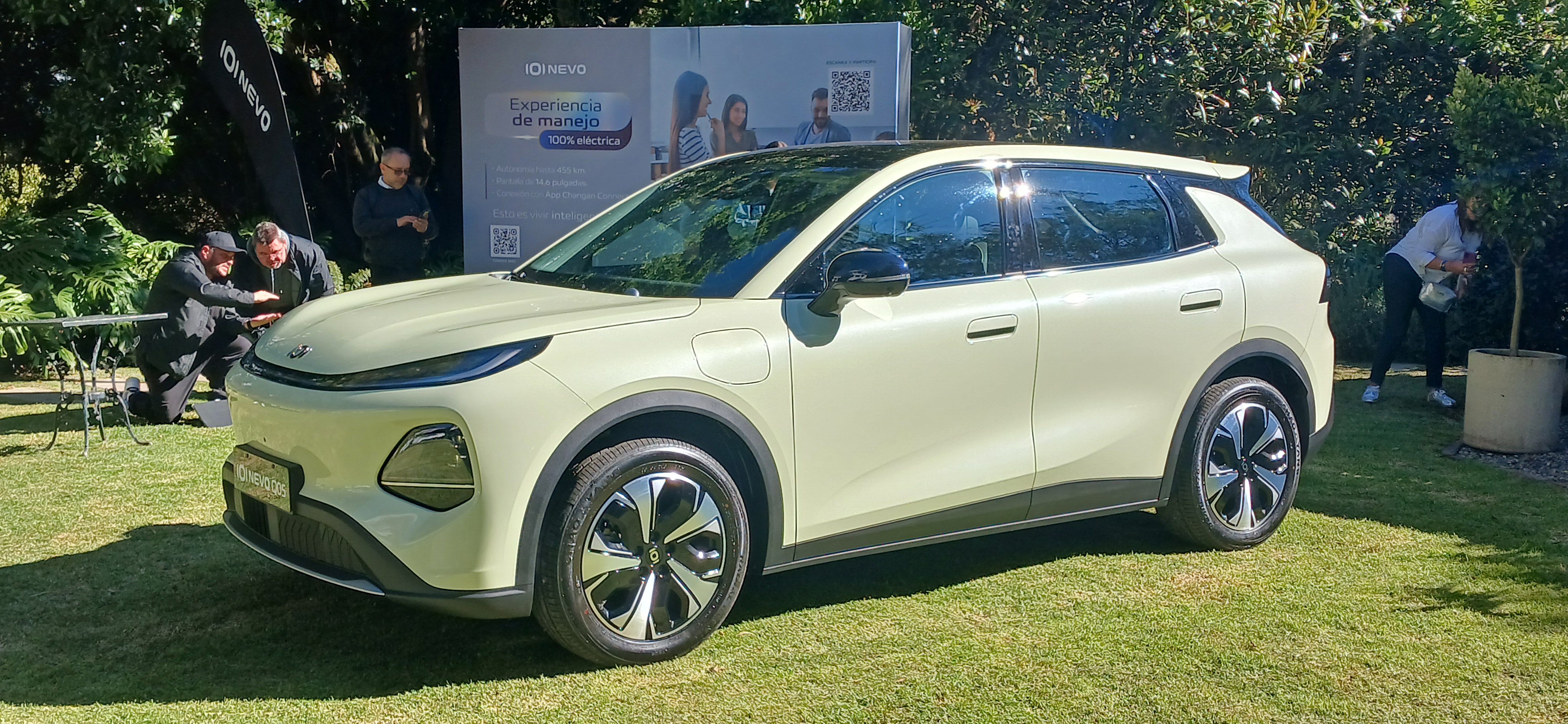 2 NEVO Q05 Lateral 1 1