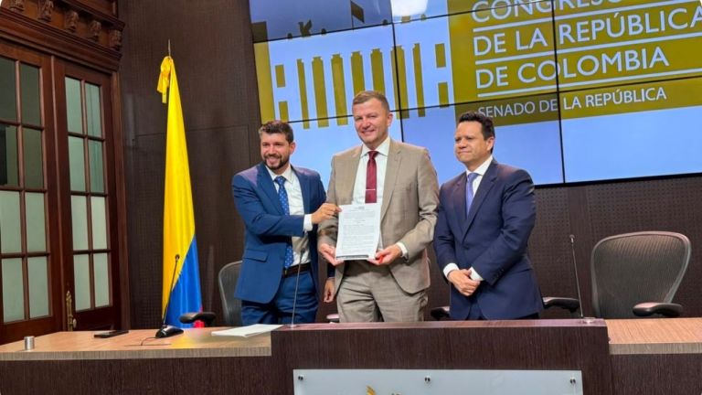Proyecto de ley busca que las familias elijan cómo gastar el subsidio de las Cajas de Compensación