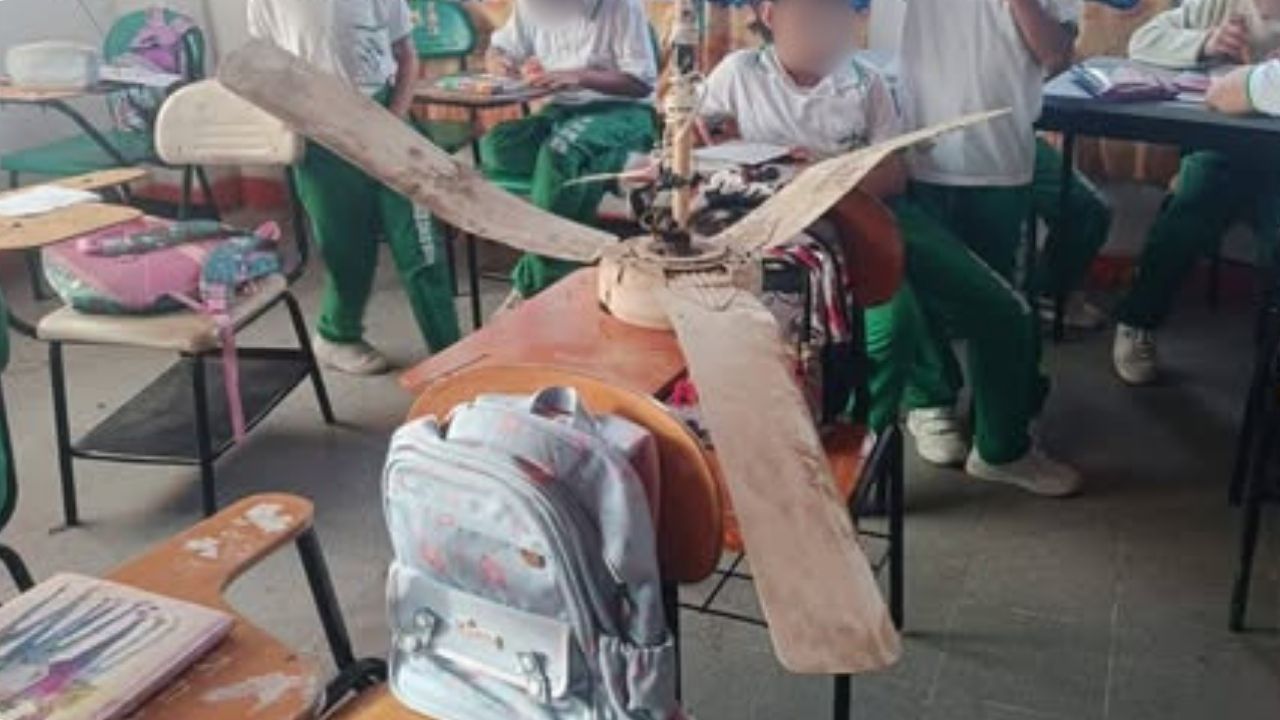 ¿Falta de mantenimiento? Ventilador cayó sobre estudiantes en un salón de clases en Puerto Triunfo