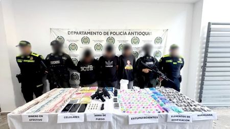 Taller de motos era fachada para traficar droga en Caracolí: incautan $2.450.000, armas y estupefacientes