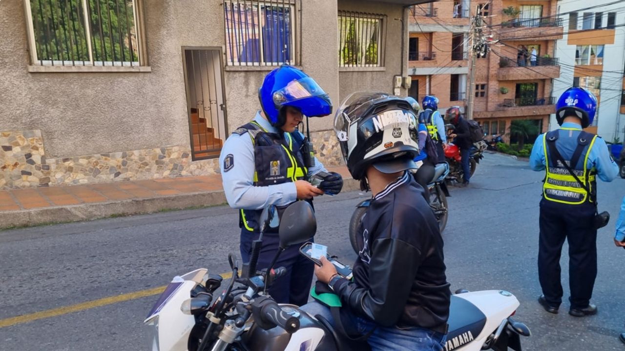 Pico y placa entra en periodo sancionatorio este lunes 10 de agosto: $633 mil de multa e inmovilización del vehículo
