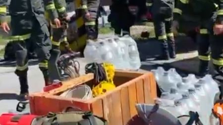 Policía Nacional despliega equipo PONALSAR y caninos de rescate para atender emergencias por el sismo Policía Nacional despliega equipo PONALSAR y caninos de rescate para atender emergencias por el sismo