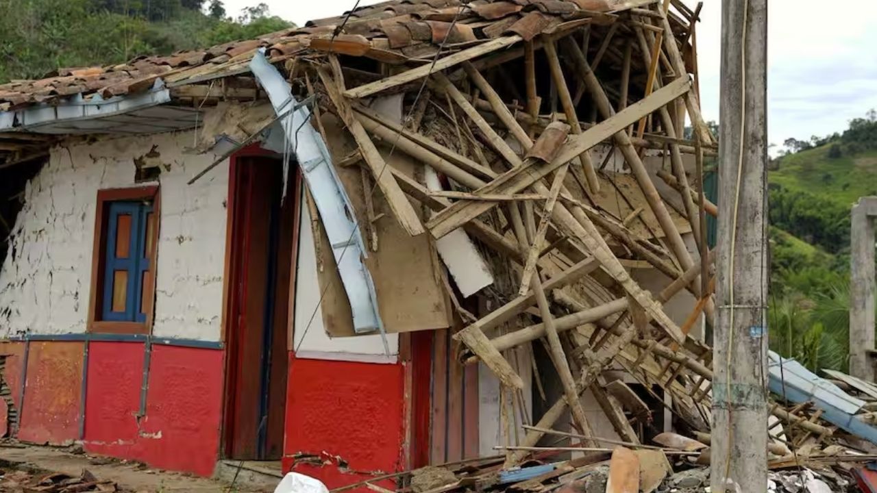 Avanza la identificación de víctimas luego del terremoto: 293 cuerpos ya fueron entregados a sus familiares