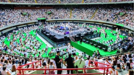 Más de $6.000 millones dejó el concierto bénefico de Medellín para ayudar a damnificados por el terremoto Más de $6.000 millones dejó el concierto bénefico de Medellín para ayudar a damnificados por el terremoto
