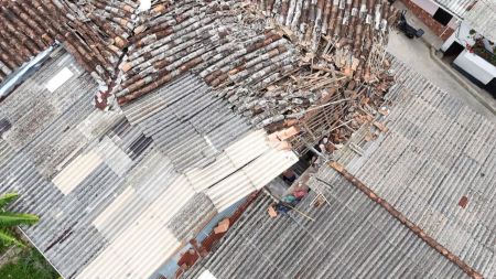 Techo de dos viviendas colapsó en Argelia tras sismo del 26 de agosto: estructuras dañadas desde el terremoto