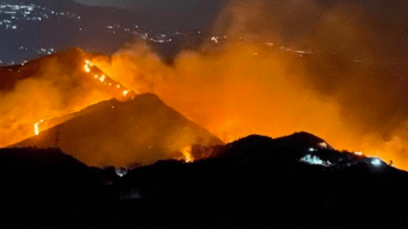 Incendio forestal en Santa Fe de Antioquia amenaza zonas de cultivo y viviendas; organismos de socorro buscan contener las llamas