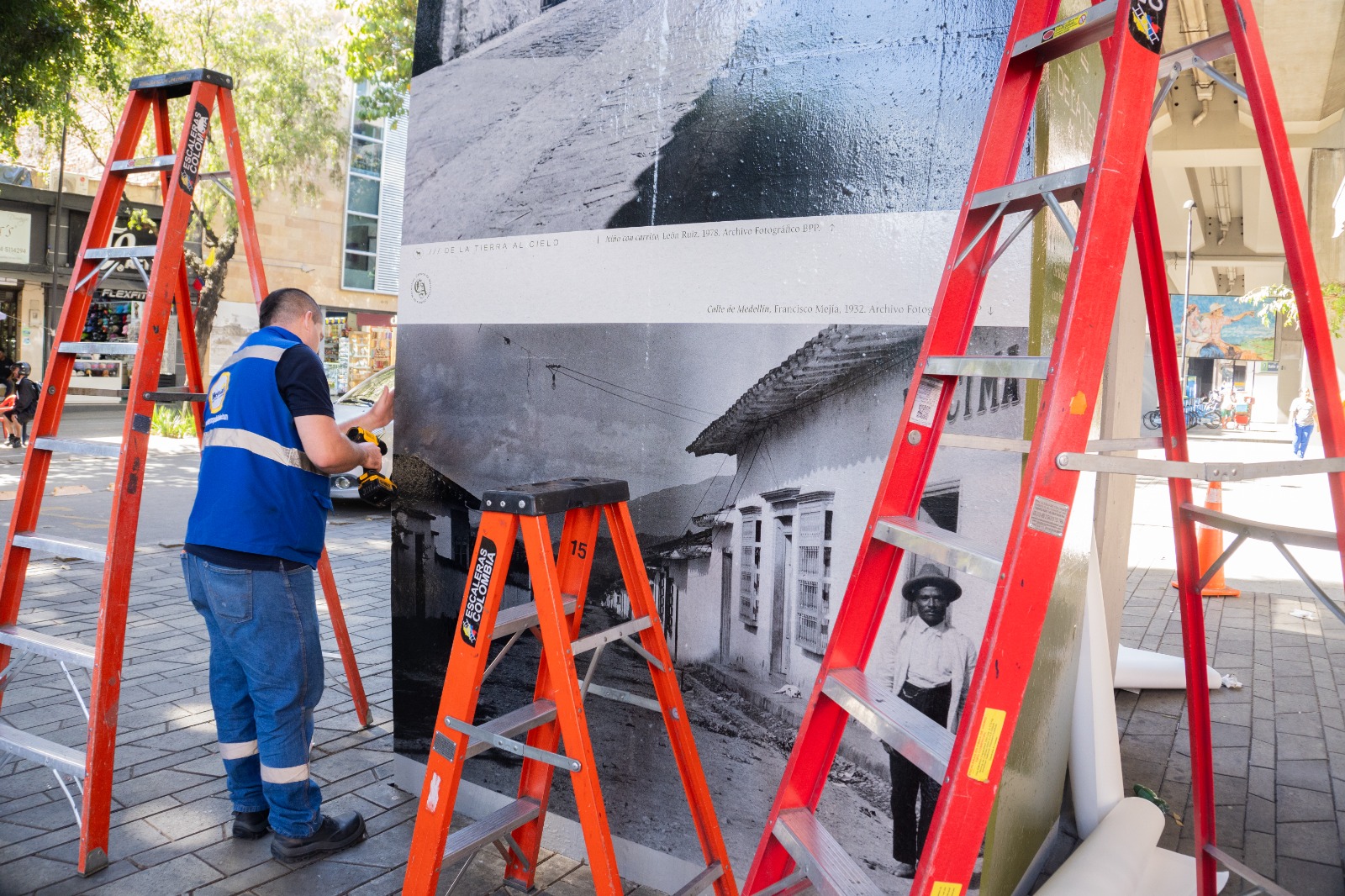 18 fotografías convertirán la carrera Bolívar en un museo a cielo abierto sobre la historia del transporte