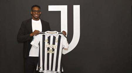 Jhon Lucumí se viste de ‘bianconero’: el defensor colombiano es nuevo jugador de la Juventus hasta 2030 Jhon Lucumí se convirtió en el tercer futbolista colombiano en llegar al conjunto de Turín