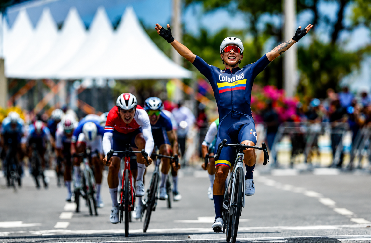 Nicolás Gómez le da el oro a Colombia en Ciclismo de Ruta. El país registra 55 medallas de oro en lo que va de los Centroamericanos 2026 El Antioqueño Nicolás Gómez es campeón Centroamericano luego de imponerse en un recorrido de 169,5 kilómetros por las calles de Santo Domingo
