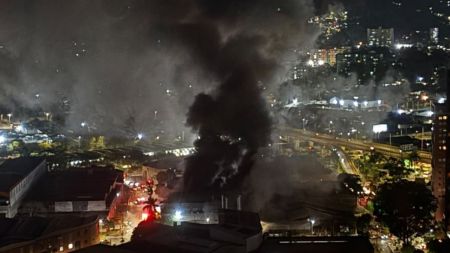 Incendio de gran magnitud en zona industrial de Sabaneta; entérese de lo ocurrido
