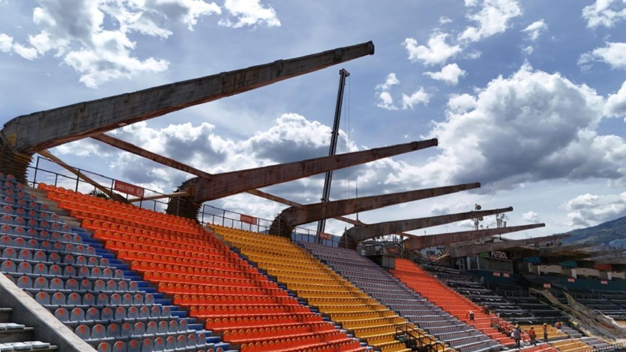 Medellín culmina el desmonte de la cubierta de la tribuna Occidental del Estadio Atanasio Girardot