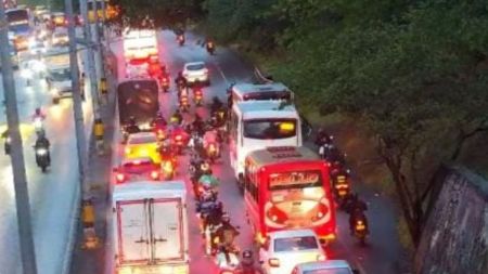 Reporte vial: Movilidad reducida esta mañana en el Valle de Aburrá y el Oriente Reporte vial: Movilidad reducida esta mañana en el Valle de Aburrá y el Oriente
