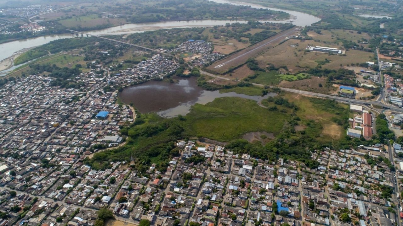 Fuga masiva en Caucasia: 10 privados de la libertad escaparon de estación de Policía