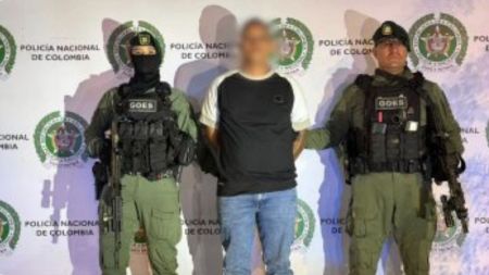 VIDEO: Capturaron a alias ‘Gomelo’ en zona de invasión de Medellín Capturaron a alias 'Gomelo' en zona de invasión de Medellín