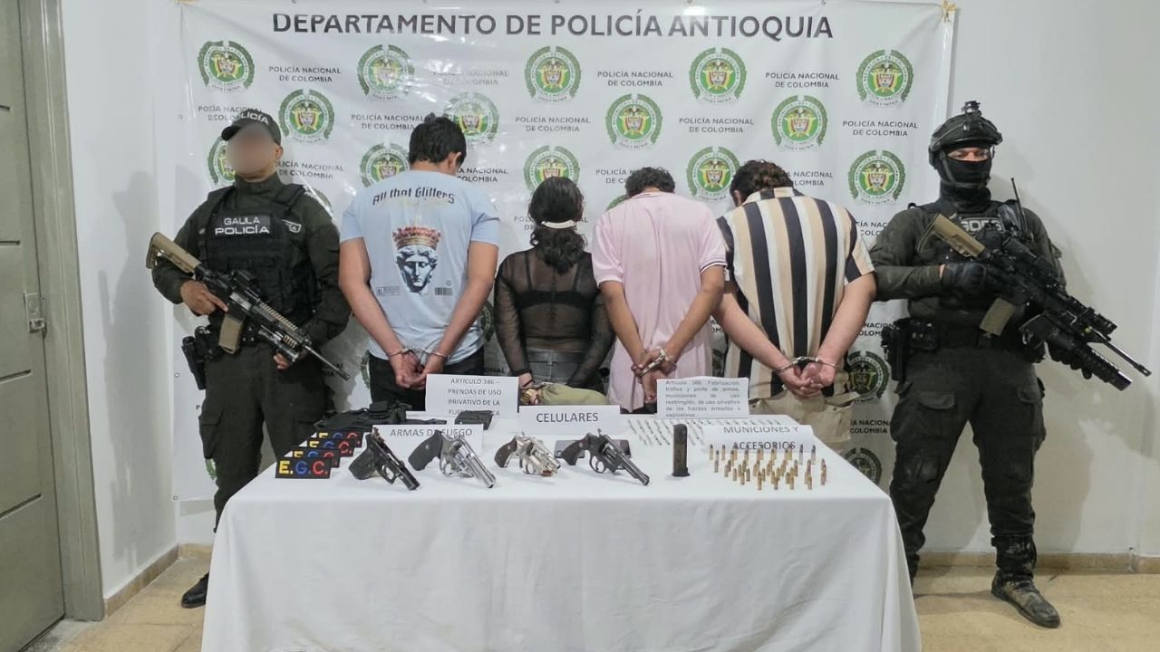 Capturan en Yolombó a alias "Kike", "Bryan" y "Cristian" por porte ilegal de armas y extorsión