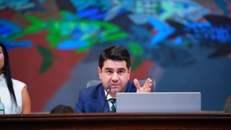 Simón Molina pide a las autoridades ampliar investigaciones del caso UNGRD e indagar a María José Pizarro Simón Molina pide a las autoridades ampliar investigaciones del caso UNGRD e indagar a María José Pizarro