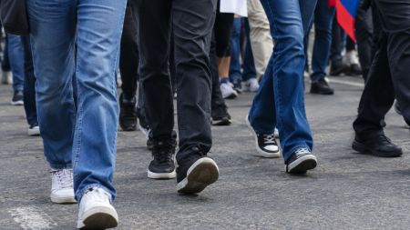 Estudiantes marcharon en Medellín contra el ingreso de la Fuerza Pública a las universidades
