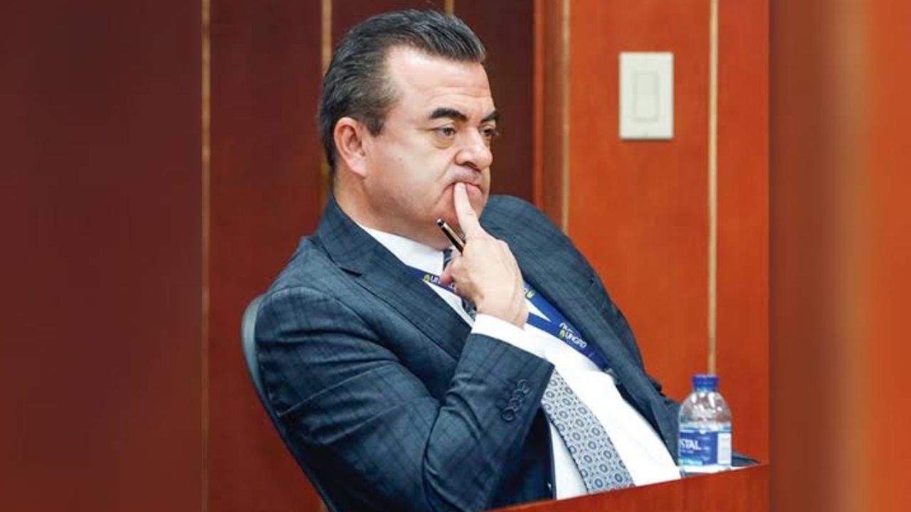 Olmedo López, exdirector de la UNGRD, fue trasladado a un hospital por un presunto dolor en el pecho