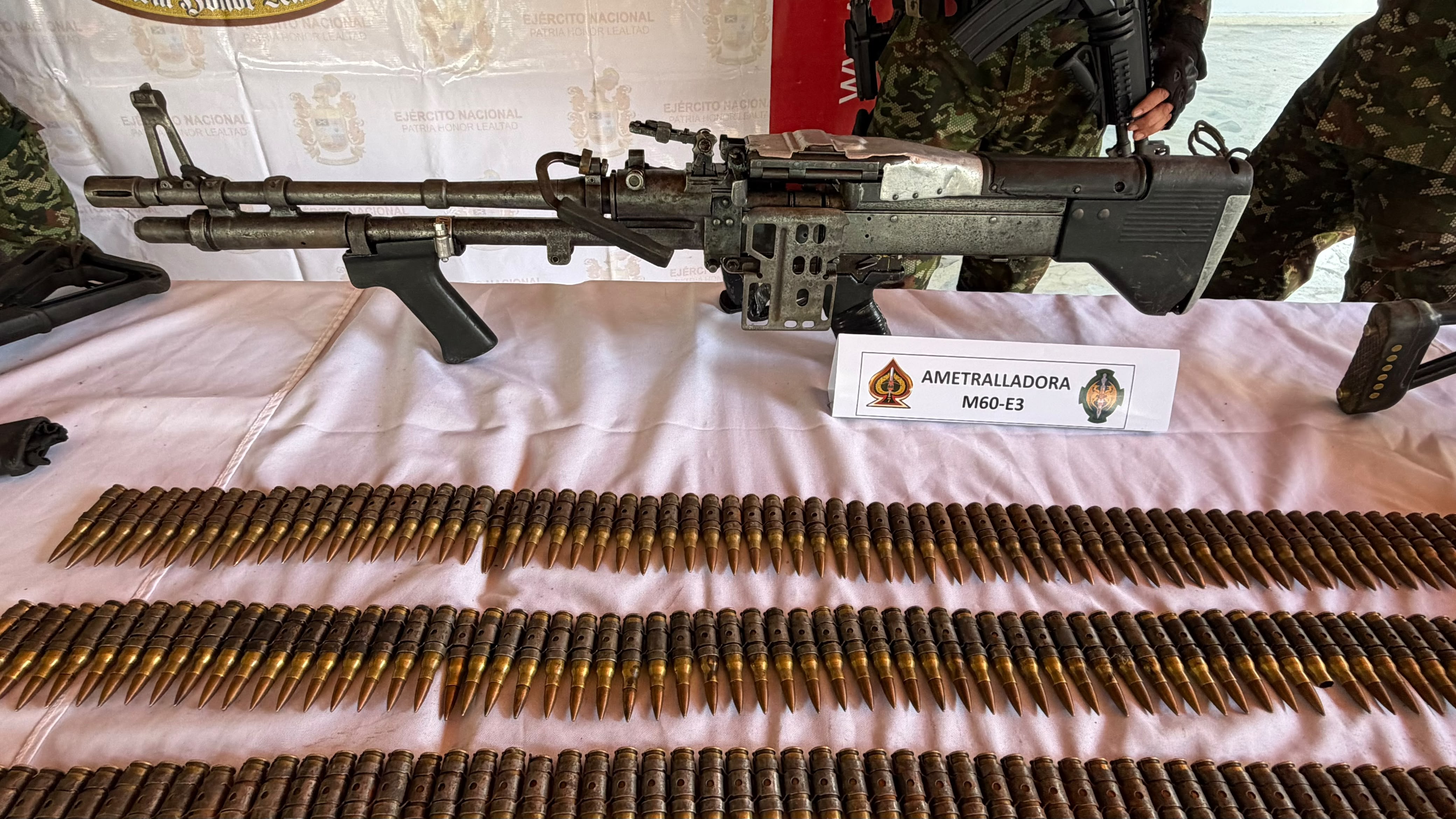 Cuatro presuntos integrantes del Clan del Golfo se entregaron al Ejército en Briceño