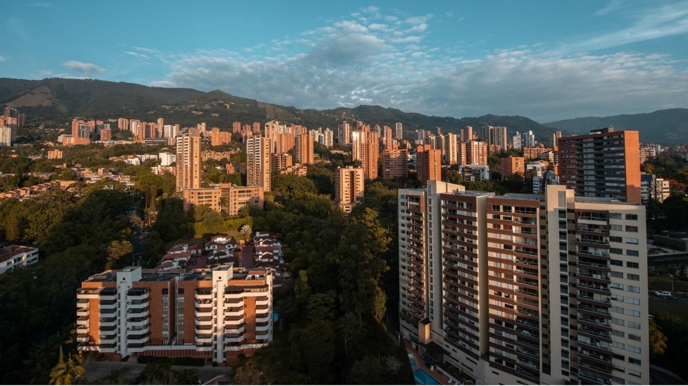 Vivienda turística crece en Medellín: pasó de 521 prestadores en 2019 a 8.322 en 2026