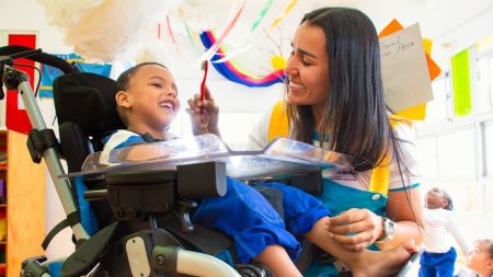 Buen Comienzo amplía la atención a niños con discapacidad y alteraciones en el desarrollo Buen Comienzo amplía la atención a niños con discapacidad y alteraciones en el desarrollo