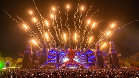 Medellín recibe este fin de semana el Electric Daisy Carnival (EDC) con estrellas de la electrónica como Alesso y deadmau5