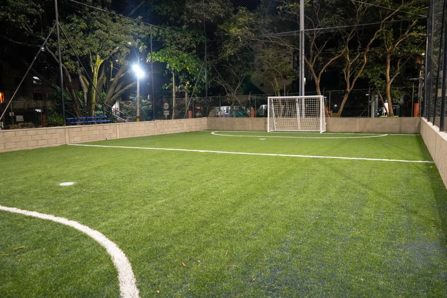 ¡Buenas noticias!: se entregaron nuevas canchas sintéticas en Envigado 