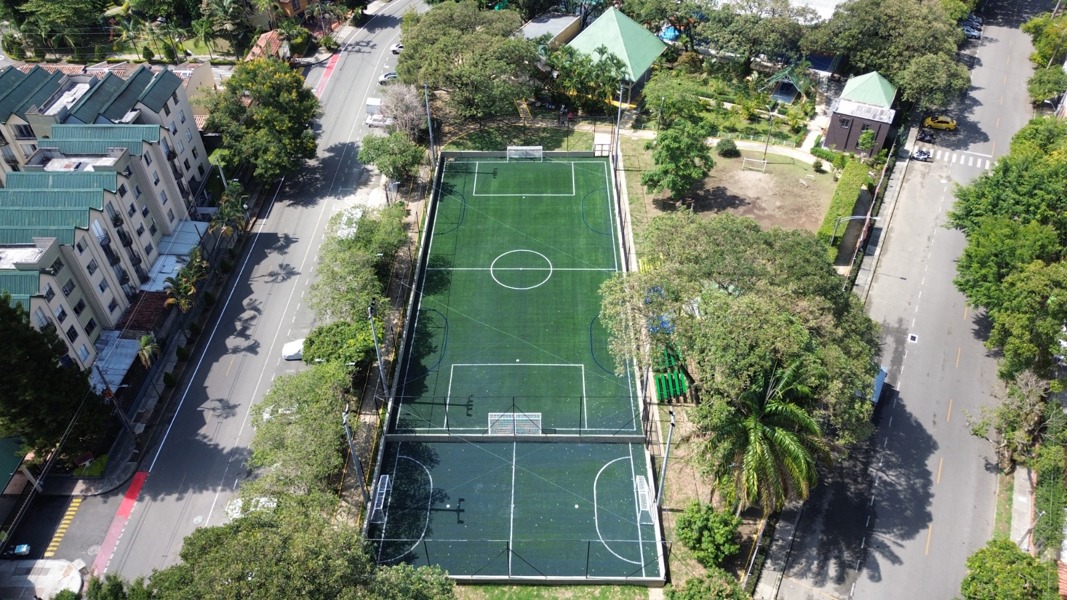 ¡Buenas noticias!: se entregaron nuevas canchas sintéticas en Envigado 