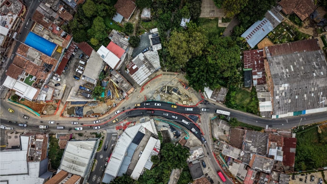 Avanza la ampliación vial de La Limona con la demolición del antiguo puente