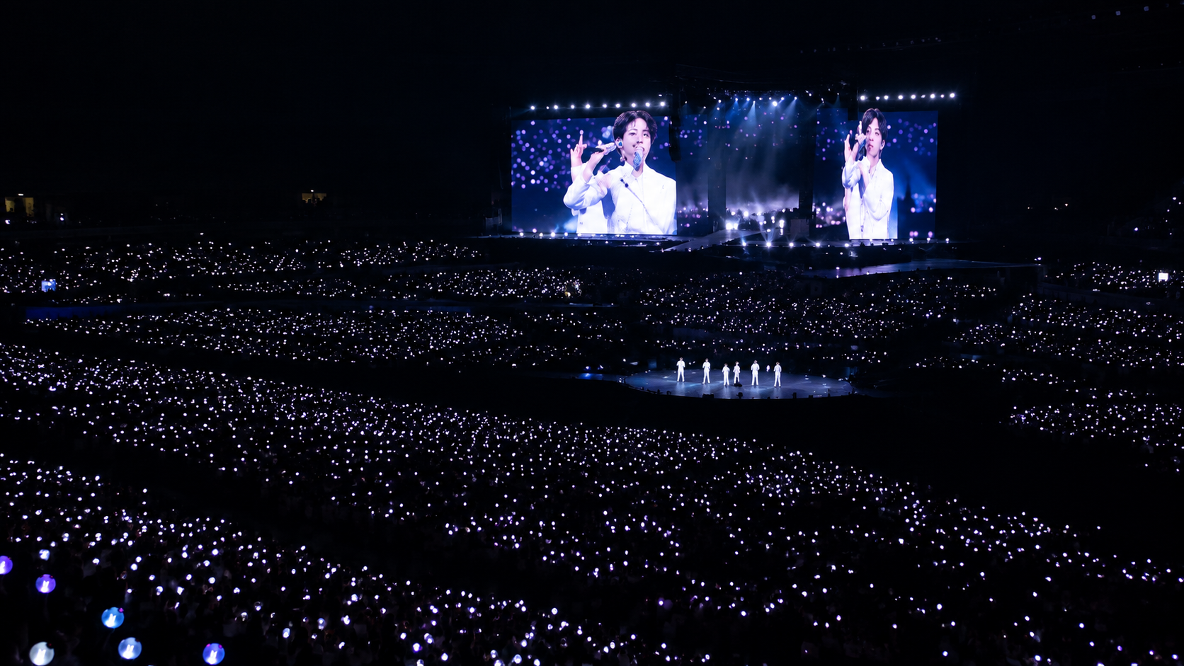 El poder del ARMY: Así se vivió el histórico y agotado debut de BTS en el estadio El Campín de Bogotá