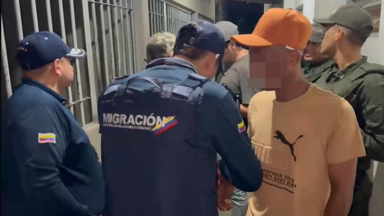 Migración Colombia expulsó y deportó a 27 extranjeros tras verificaciones en Arauca