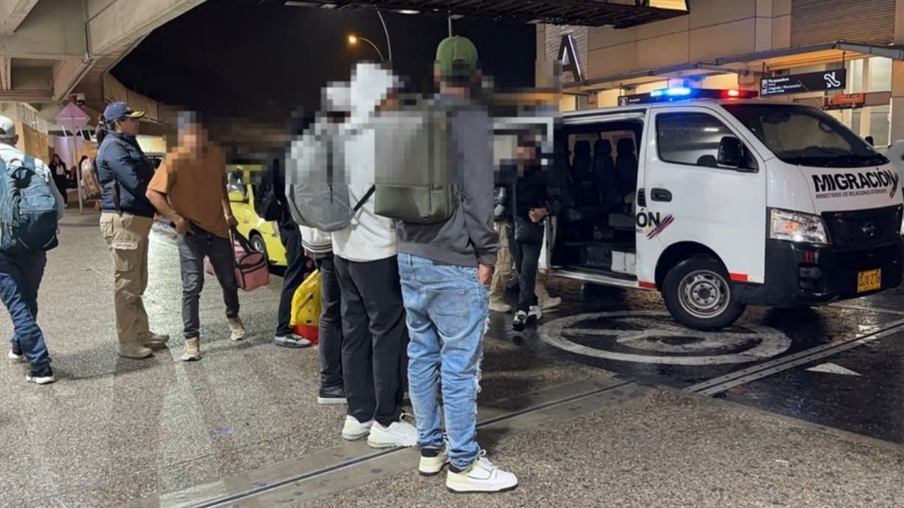 VIDEO: Así fue el operativo que dejó nueve extranjeros expulsados de Medellín
