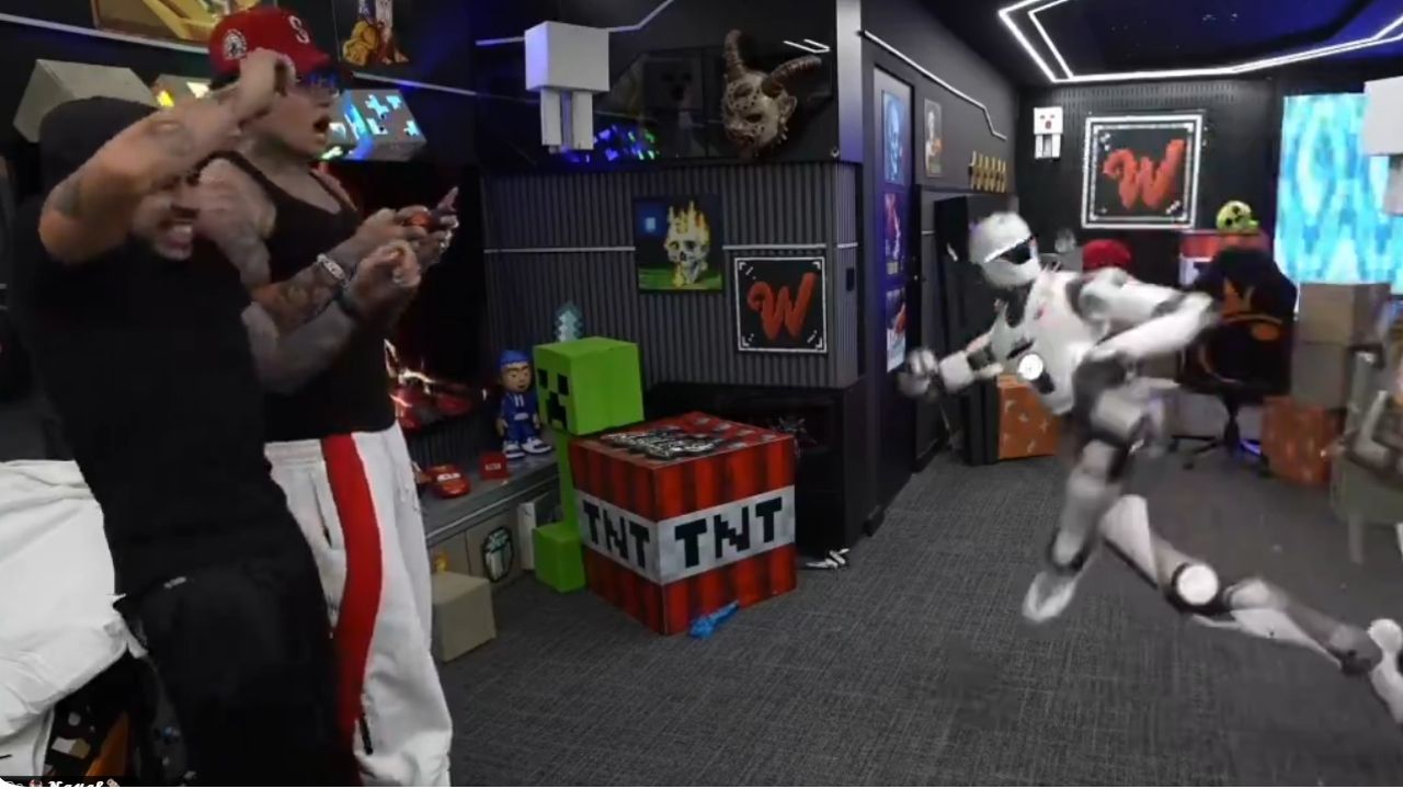 VIDEO: robot de Westcol es protagonista en redes causando momentos inesperados durante su último stream