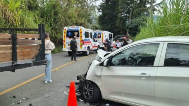 Dos mujeres resultaron heridas en accidente de tránsito en la vía La Ceja-Don Diego Dos mujeres resultaron heridas en accidente de tránsito en la vía La Ceja-Don Diego: conozca el reporte de las autoridades