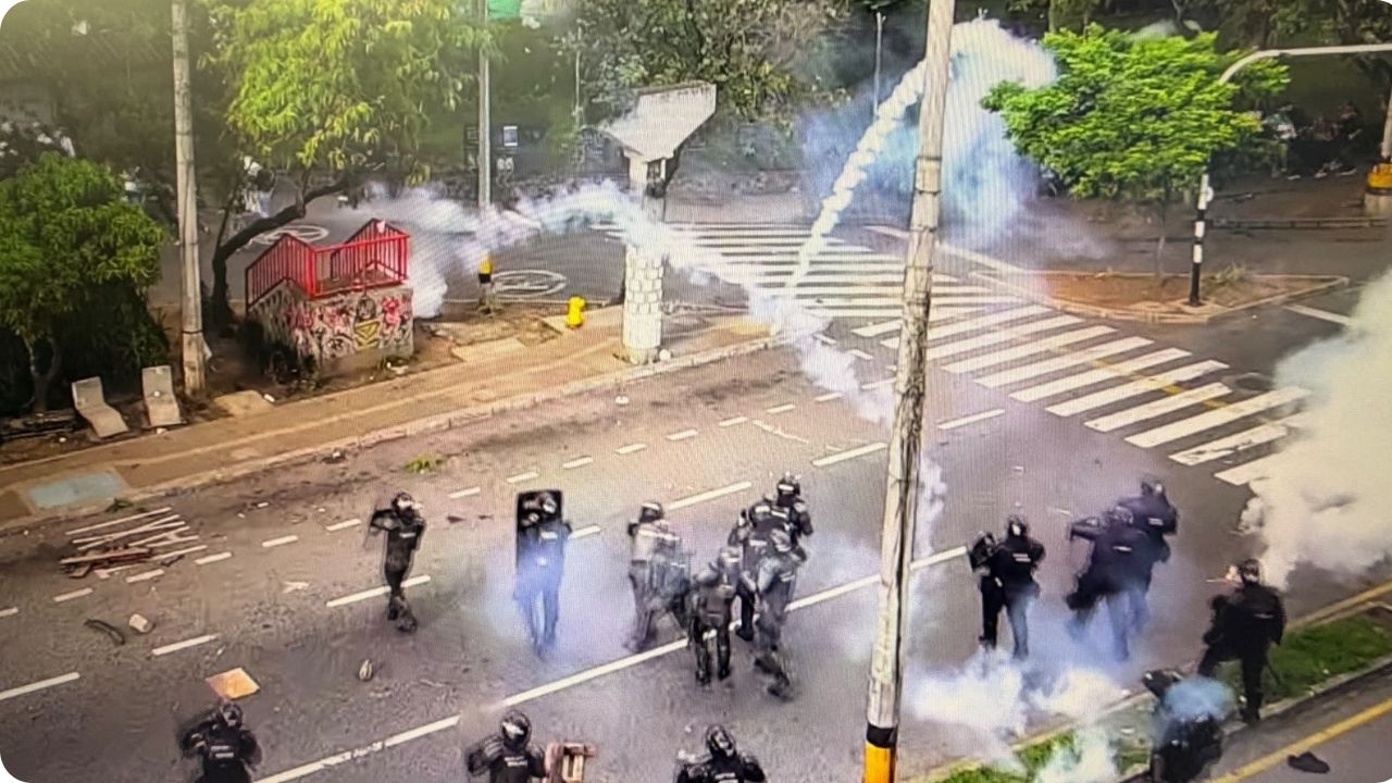 Reportan desórdenes y bloqueos en la calle Barranquilla durante la movilización en Medellín
