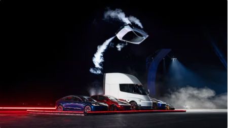 Tesla presenta un deportivo que promete volar y acelerar de 0 a 100 km/h en menos de un segundo Tesla presenta un deportivo que promete volar y acelerar de 0 a 100 km/h en menos de un segundo
