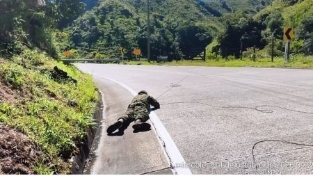 Hallan carga explosiva que pertenecería al ELN en la vía Medellín-Quibdó Hallan carga explosiva que pertenecería al ELN en la vía Medellín-Quibdó