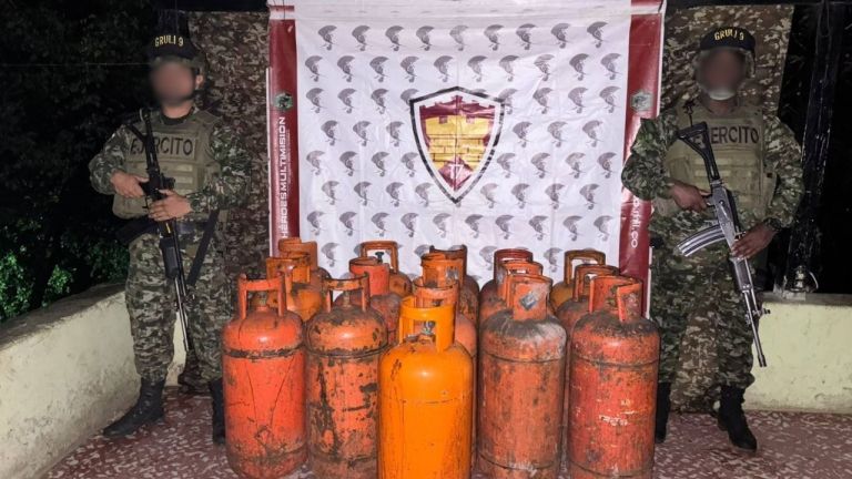 Previenen atentados en el Occidente antioqueño: incautan 16 cilindros con explosivos en la vía Dabeiba–Urabá Previenen atentados en el Occidente antioqueño: incautan 16 cilindros con explosivos en la vía Dabeiba–Urabá