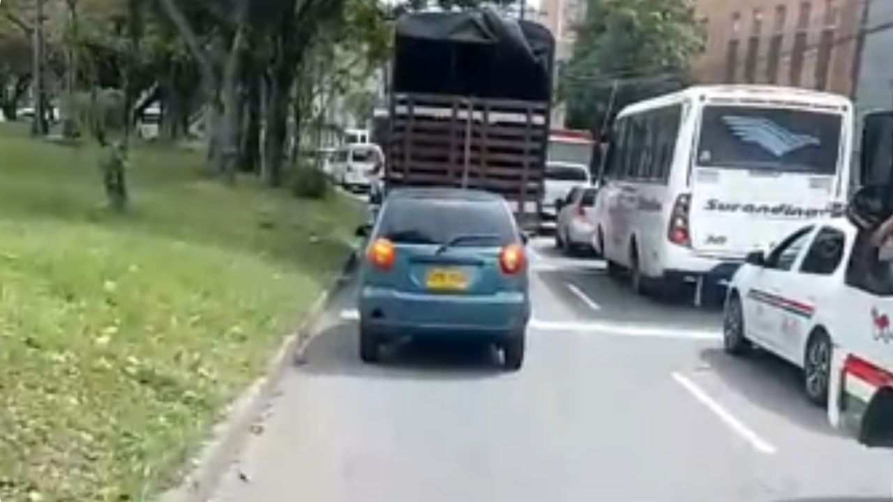 ¿Piensa transitar por el sur? Reportan movilidad reducida en la Variante Caldas